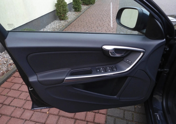 Volvo V60 cena 38600 przebieg: 263000, rok produkcji 2013 z Nowe małe 631